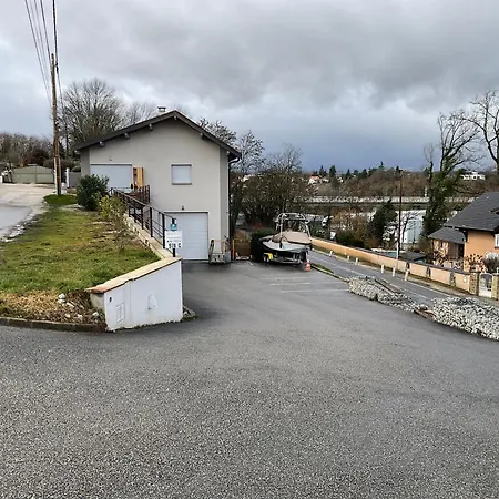 Scandic Tiny Apartment Saint-Julien-en-Genevois